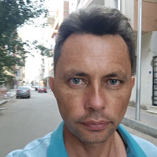 Менеджер по продажам